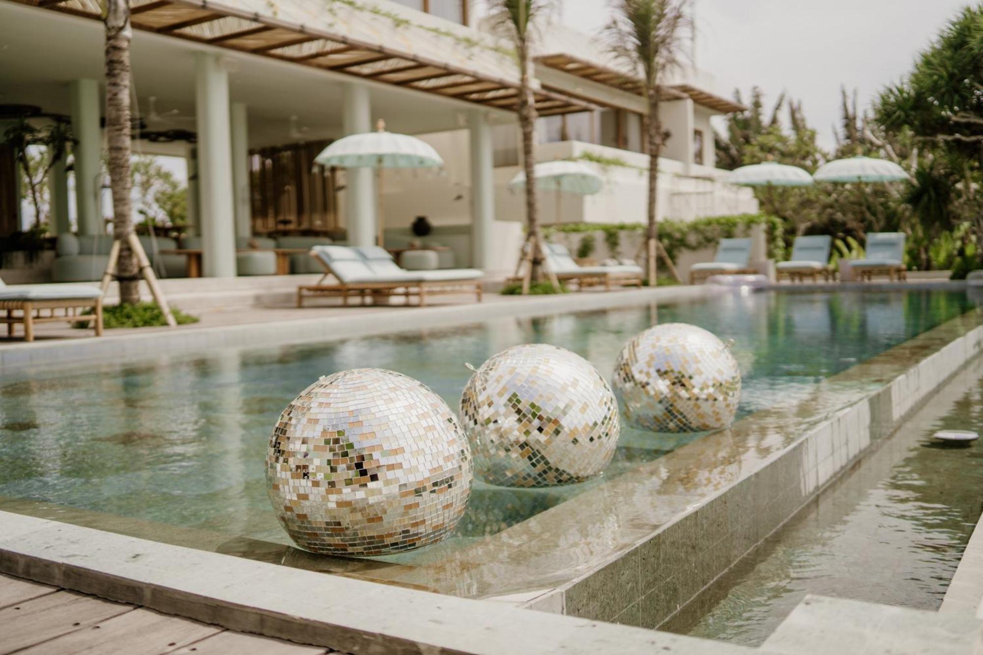 Oshom Bali At Nuanu Creative City Tanah Lot Exterior foto